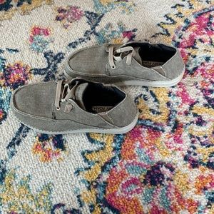 Boys sz little kid 2 Skechers slip ons